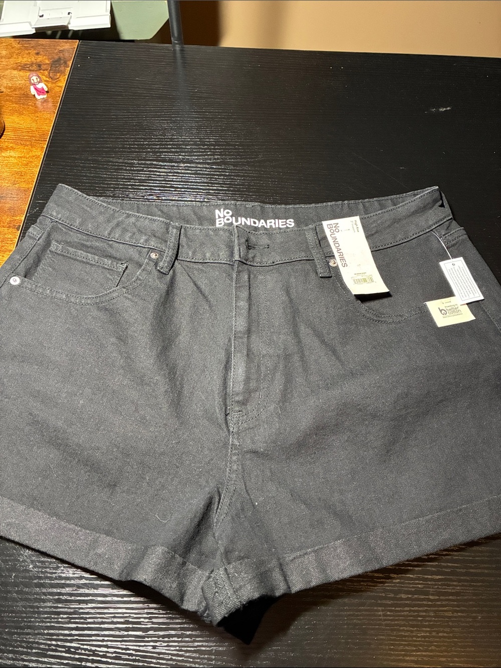 No Boundaries Women's Charcoal Black Denim High-Rise Shorts